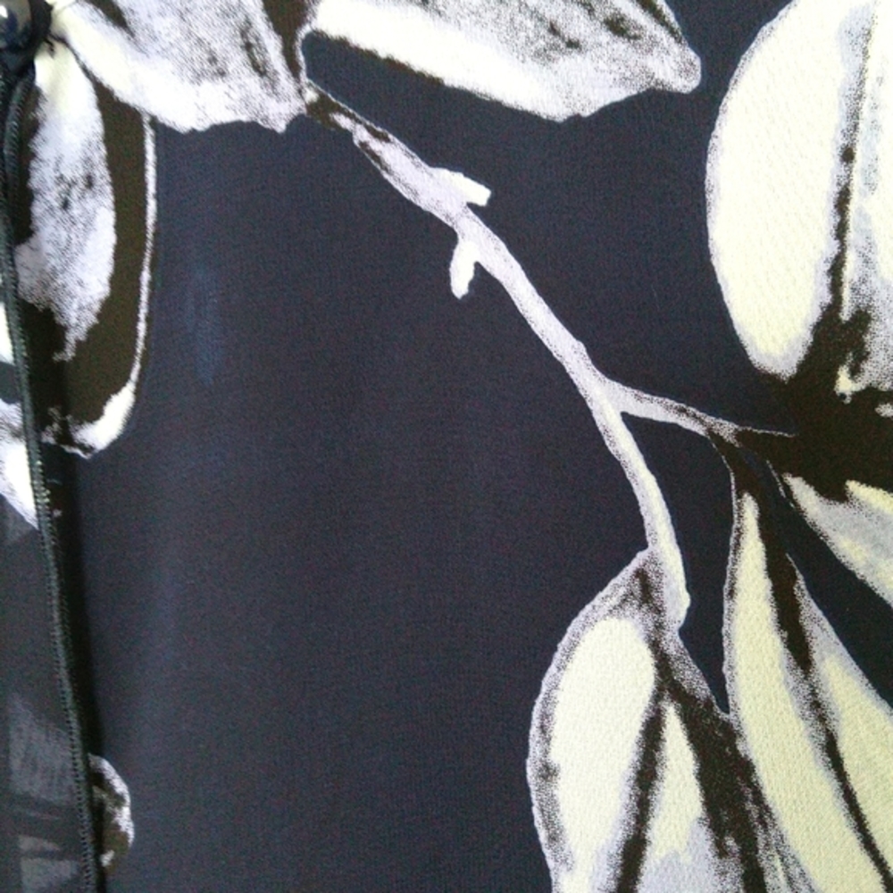 Connected apparel - women's navy blue & white floral chiffon cape dress Size 10 - Picture 7 of 11
